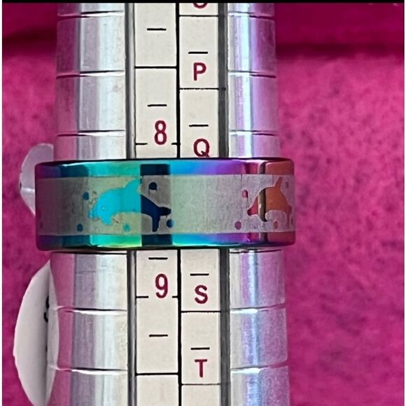 NWT Beautiful Stainless Steel Iridescent Rainbow Dolphin Ring Sz 8.5 - Picture 6 of 6